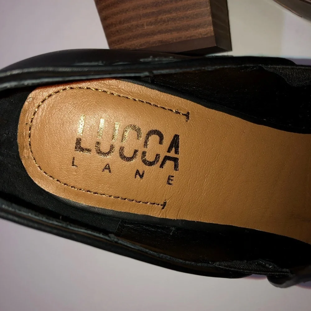 Lucca lane bootie size 9.5